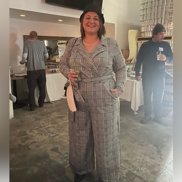 Wide Leg Plaid Jumpsuit with Lapel - Size 24 - Picture 5 of 5